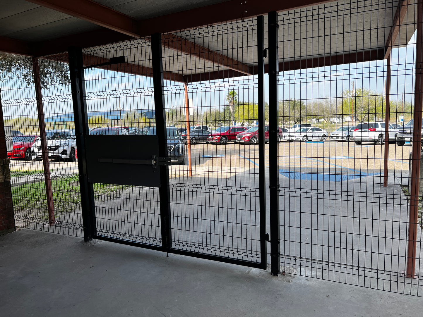 Non-Climb Security Fencing & Gates