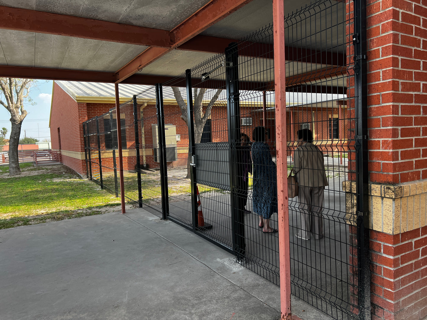 Non-Climb Security Fencing & Gates