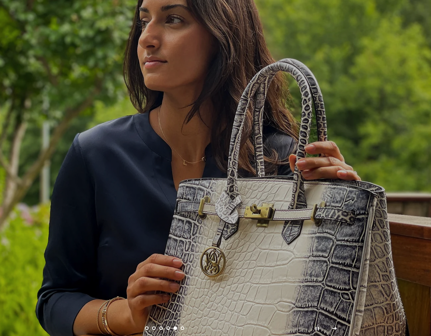 Smith & Wesson Croc-Embossed Defensive Concealed Carry Handbag